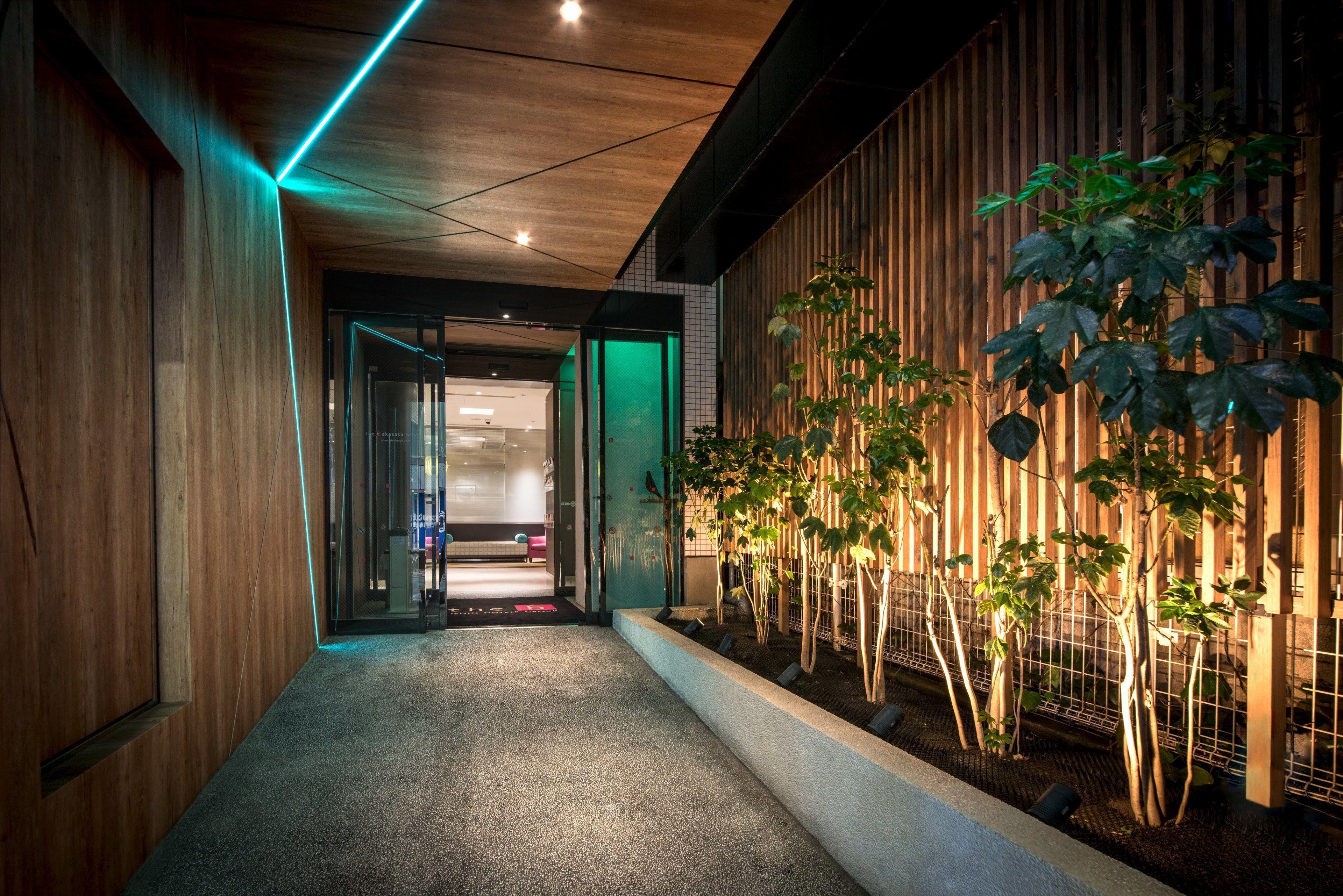 The B Akasaka-Mitsuke — Fotos 1